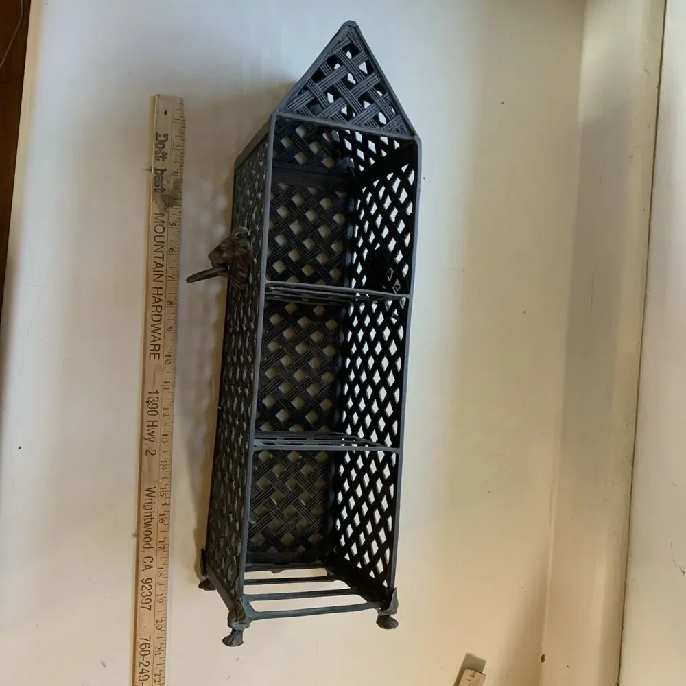 Vintage SF Bay Trading Co Brass lion’s Head Basketweave Tri-level Display Shelf